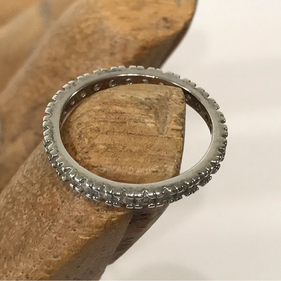 Signed SU Sterling Silver 925 Cubic Zirconia CZ Band Prong Eternity Set Ring 5 - Picture 9 of 10